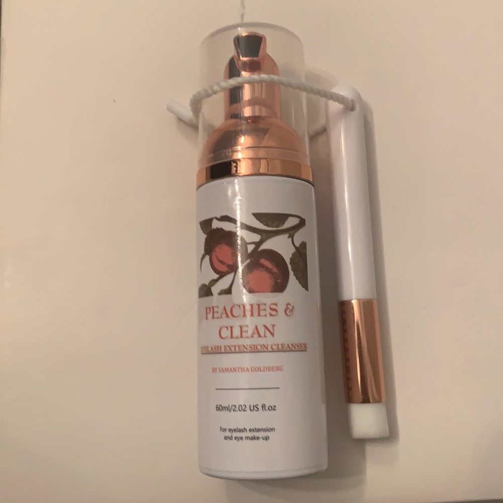 NWT Eyelash Extention/eye makeup cleaner foam w/brush. Free from irritating eyes